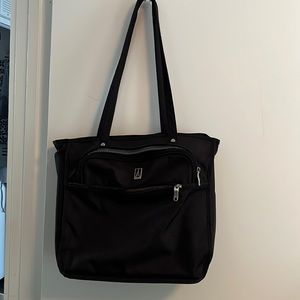 Travel pro flight tote